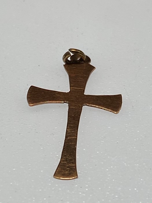 9ct gold pendant cross 0.5grms - Image 2 of 3