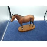 Beswick Thoroughbred 9 inches tall