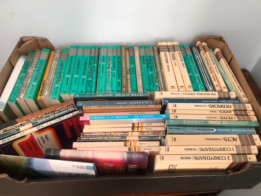 Large quantity of mainly religious books ( house clearance ) - Image 6 of 38