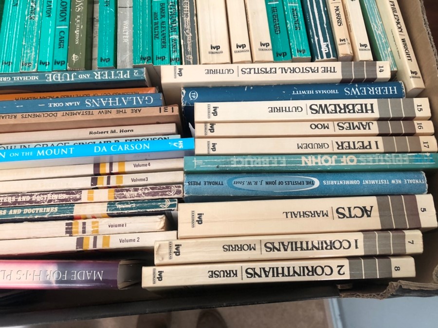 Large quantity of mainly religious books ( house clearance ) - Image 9 of 38