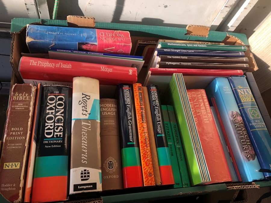 Large quantity of mainly religious books ( house clearance ) - Image 32 of 38