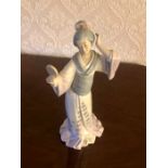Porcegama Valencia Hand Painted Geisha Japanese Lady Porcelain Figurine 13 inches tall ( perfect )
