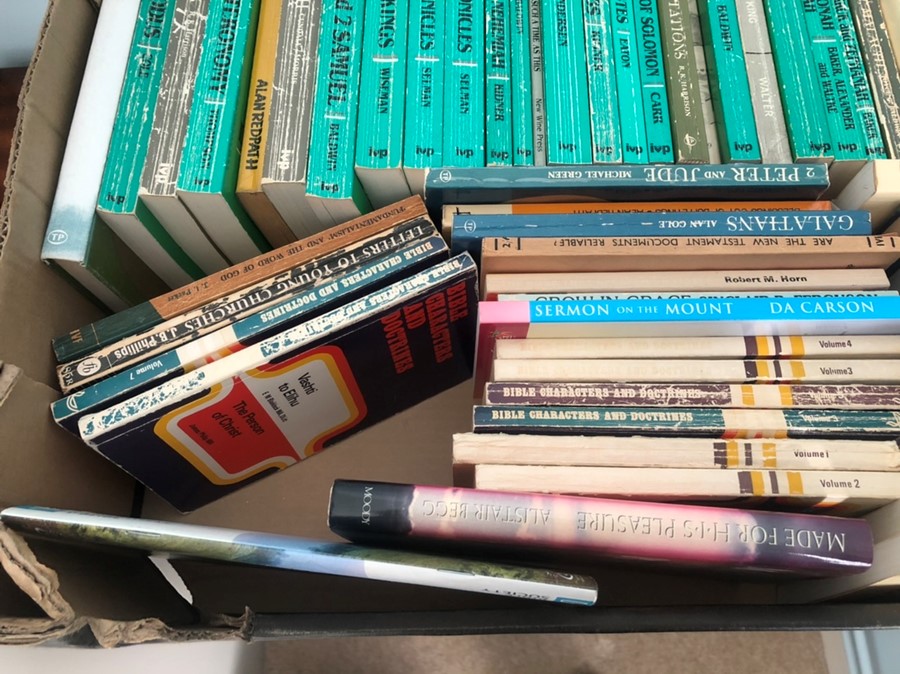 Large quantity of mainly religious books ( house clearance ) - Image 10 of 38