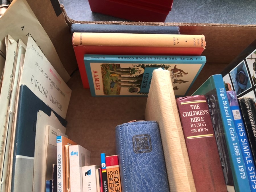 Large quantity of mainly religious books ( house clearance ) - Image 31 of 38
