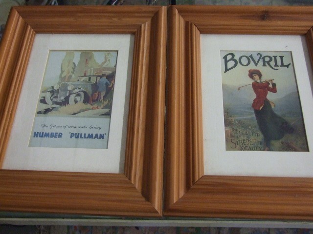 2 Modern Framed Prints 9 x 13 cm