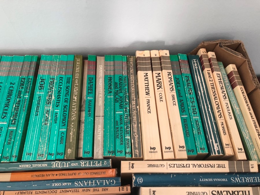 Large quantity of mainly religious books ( house clearance ) - Image 8 of 38