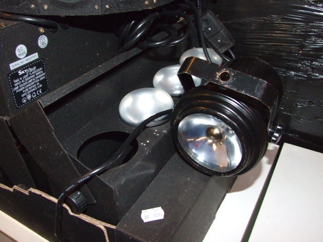 Disco Equipment Speakers , 5 sound to light converter units, 3 reels of cable etc ( whats in the - Image 6 of 13