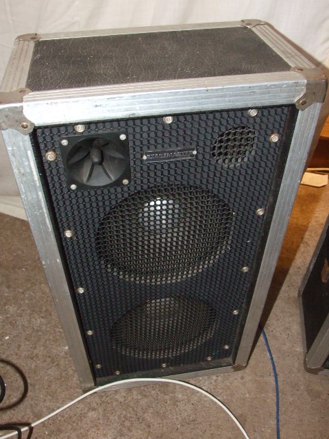 Disco Equipment Speakers , 5 sound to light converter units, 3 reels of cable etc ( whats in the - Image 11 of 13