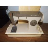 Singer L47 Electric Sewing Machine ( house clearance )