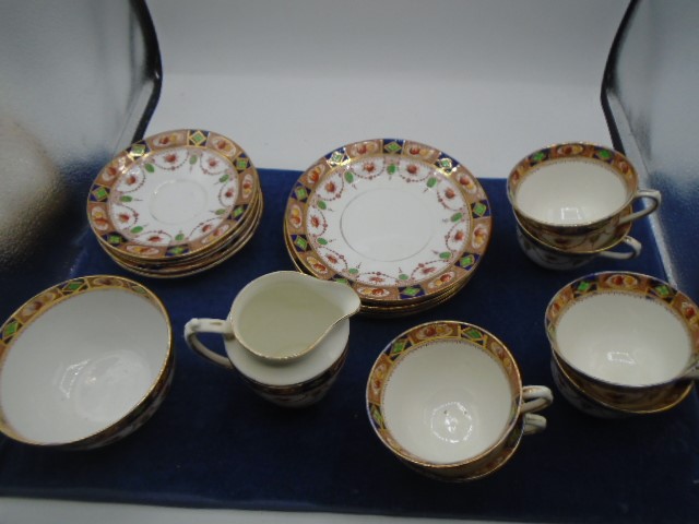 'Sandon' tea set, made in England. includes 6 x cups and saucers, 6 x cake/sandwich plates, milk - Image 2 of 2
