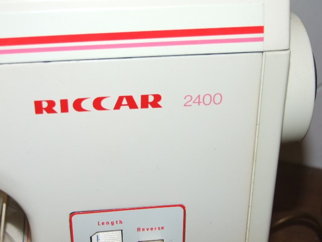 Riccar 2400 Electric Sewing Machine ( house clearance ) - Image 2 of 4