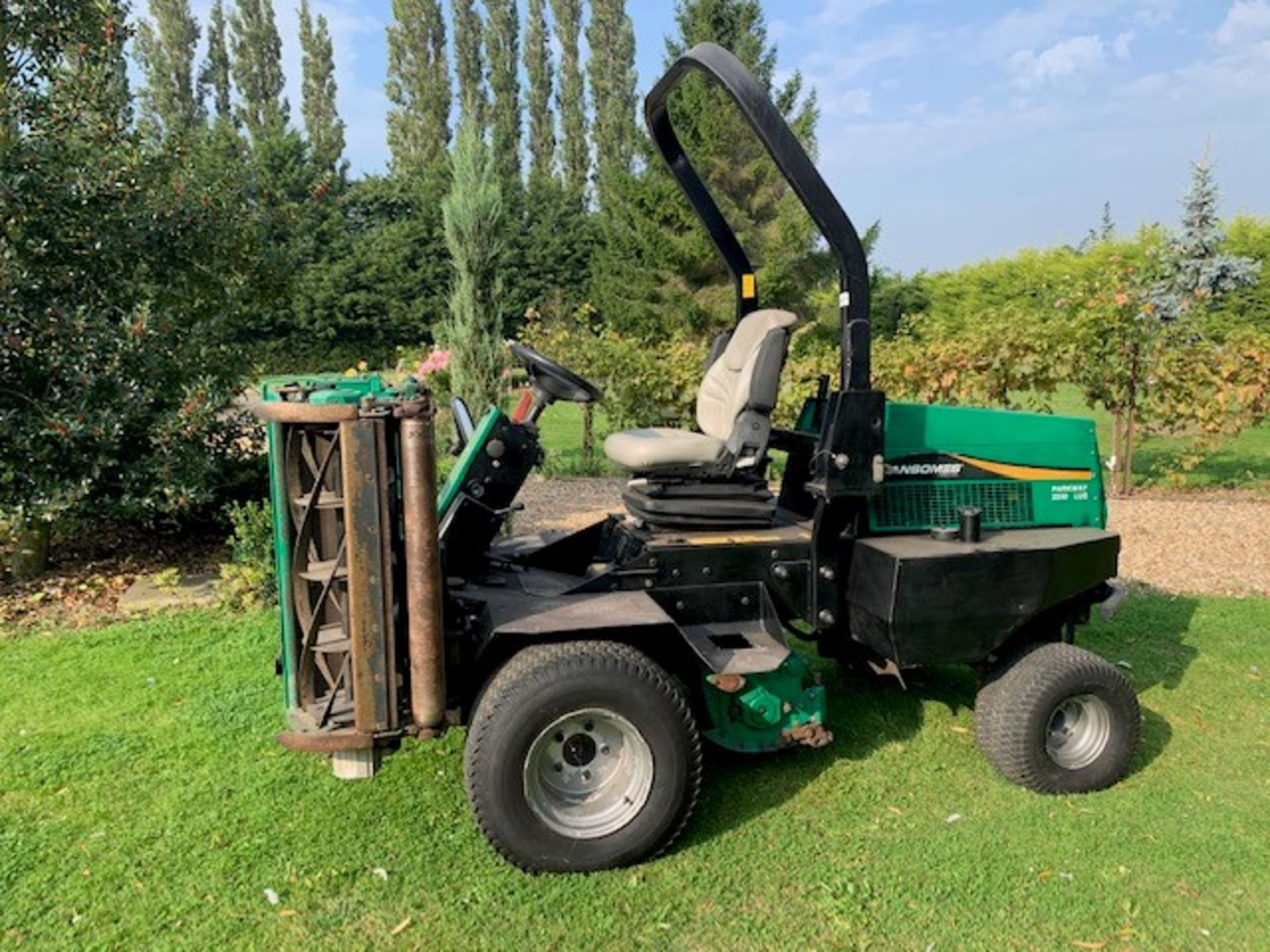 Ransomes Parkway 2250 Plus triplle Mower - Image 2 of 5