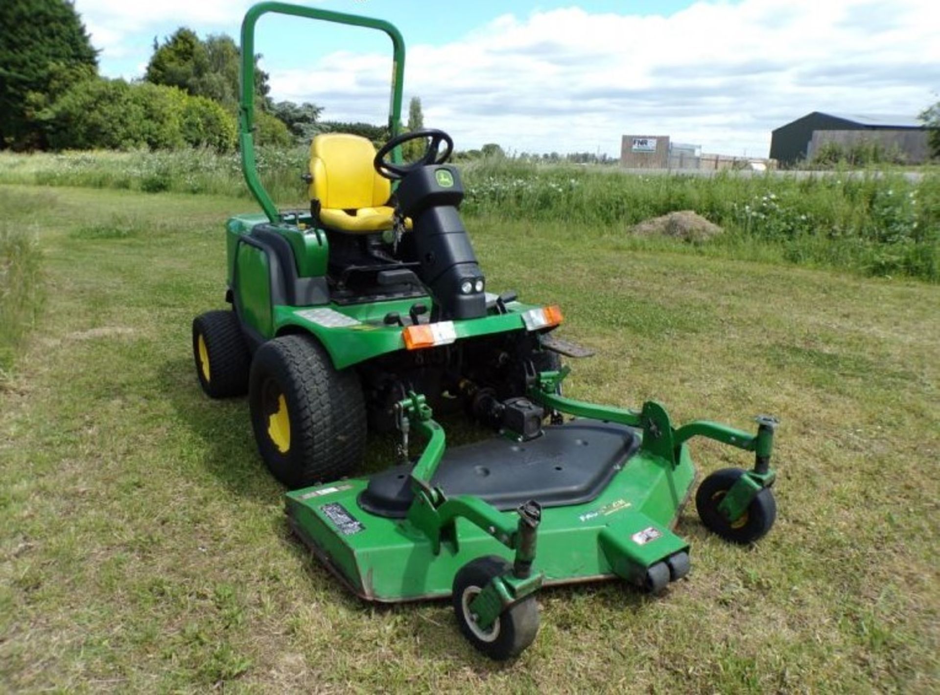 JOHN DEERE 1545 COMPACT MOWER - Image 5 of 6