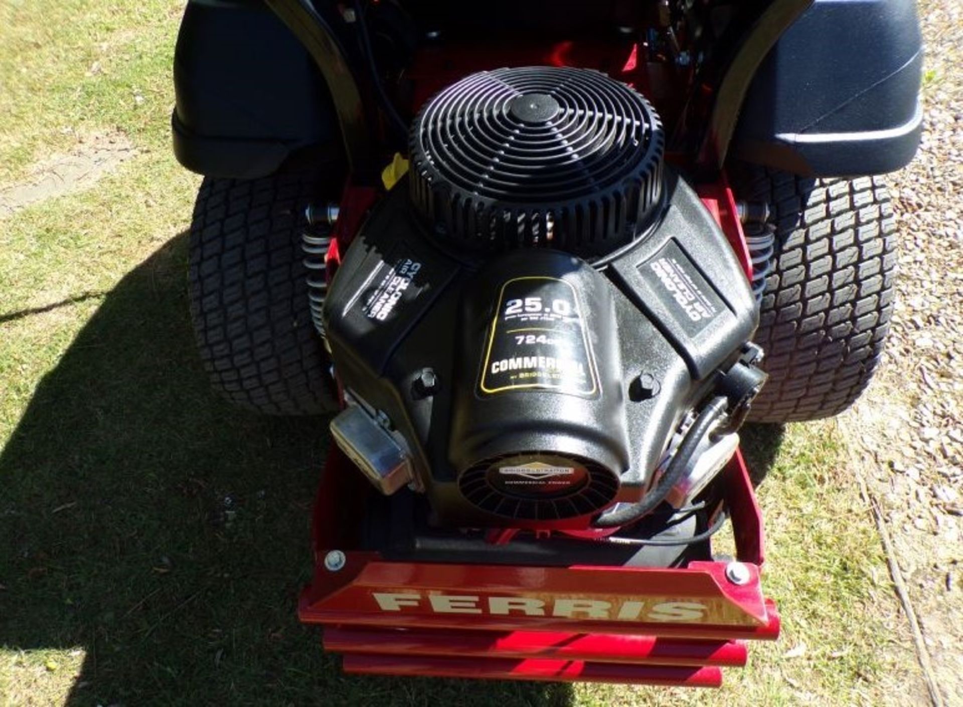 FERRIS IS600Z ZERO TURN PETROL MOWER - Image 3 of 6