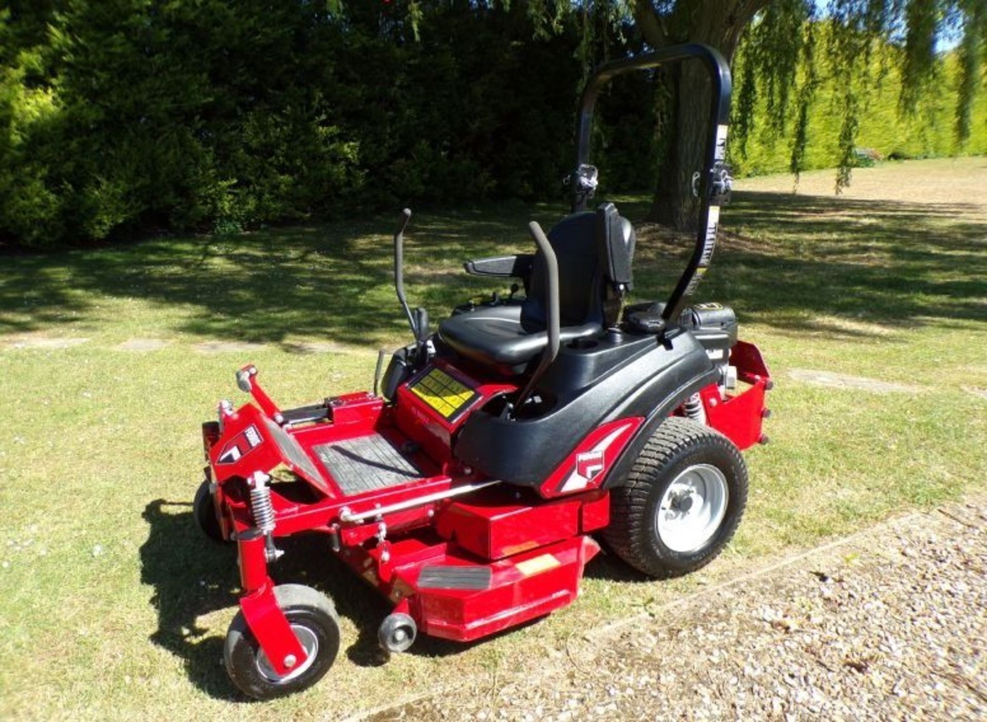 FERRIS IS600Z ZERO TURN PETROL MOWER - Image 5 of 6