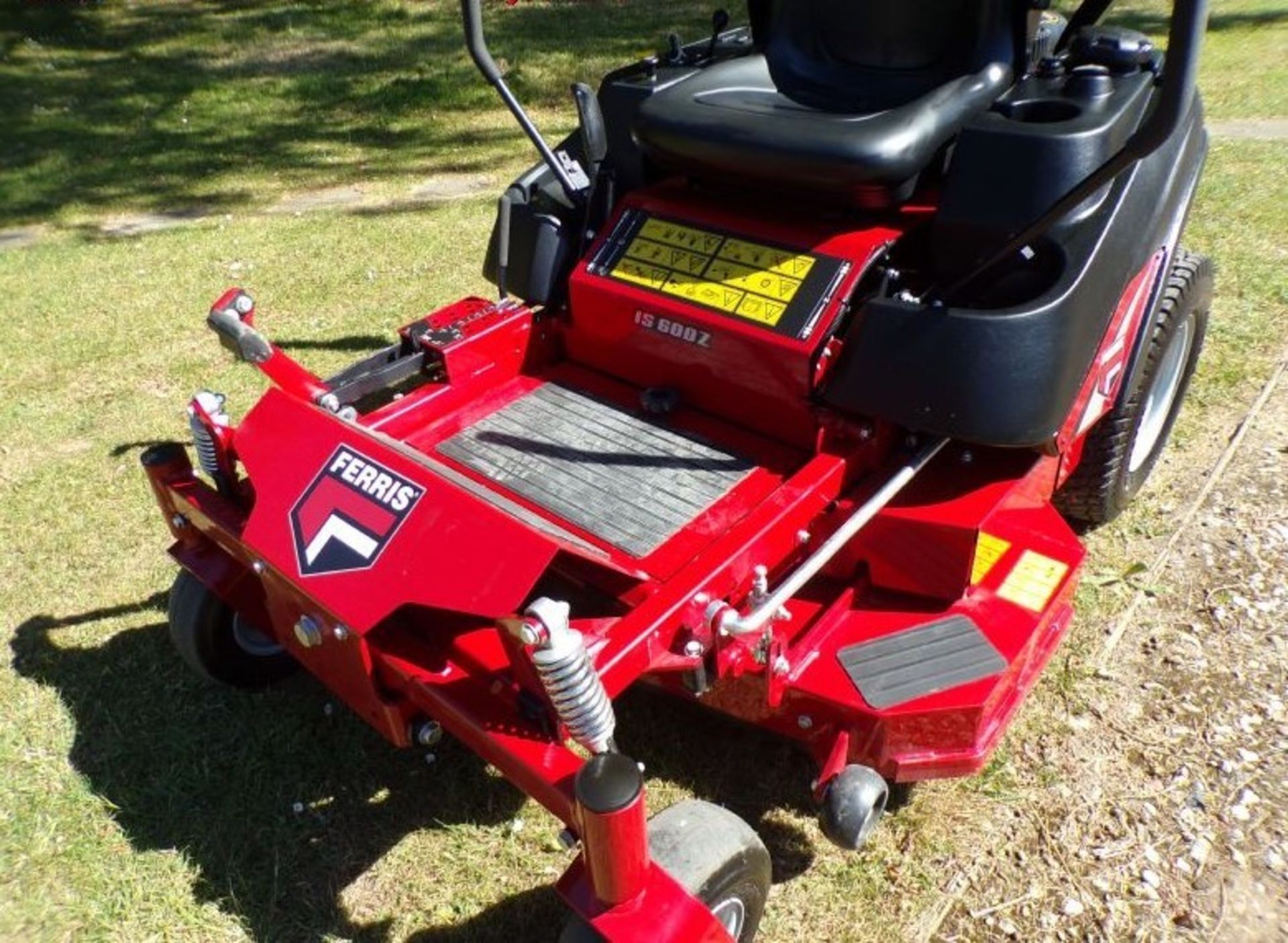 FERRIS IS600Z ZERO TURN PETROL MOWER - Image 6 of 6