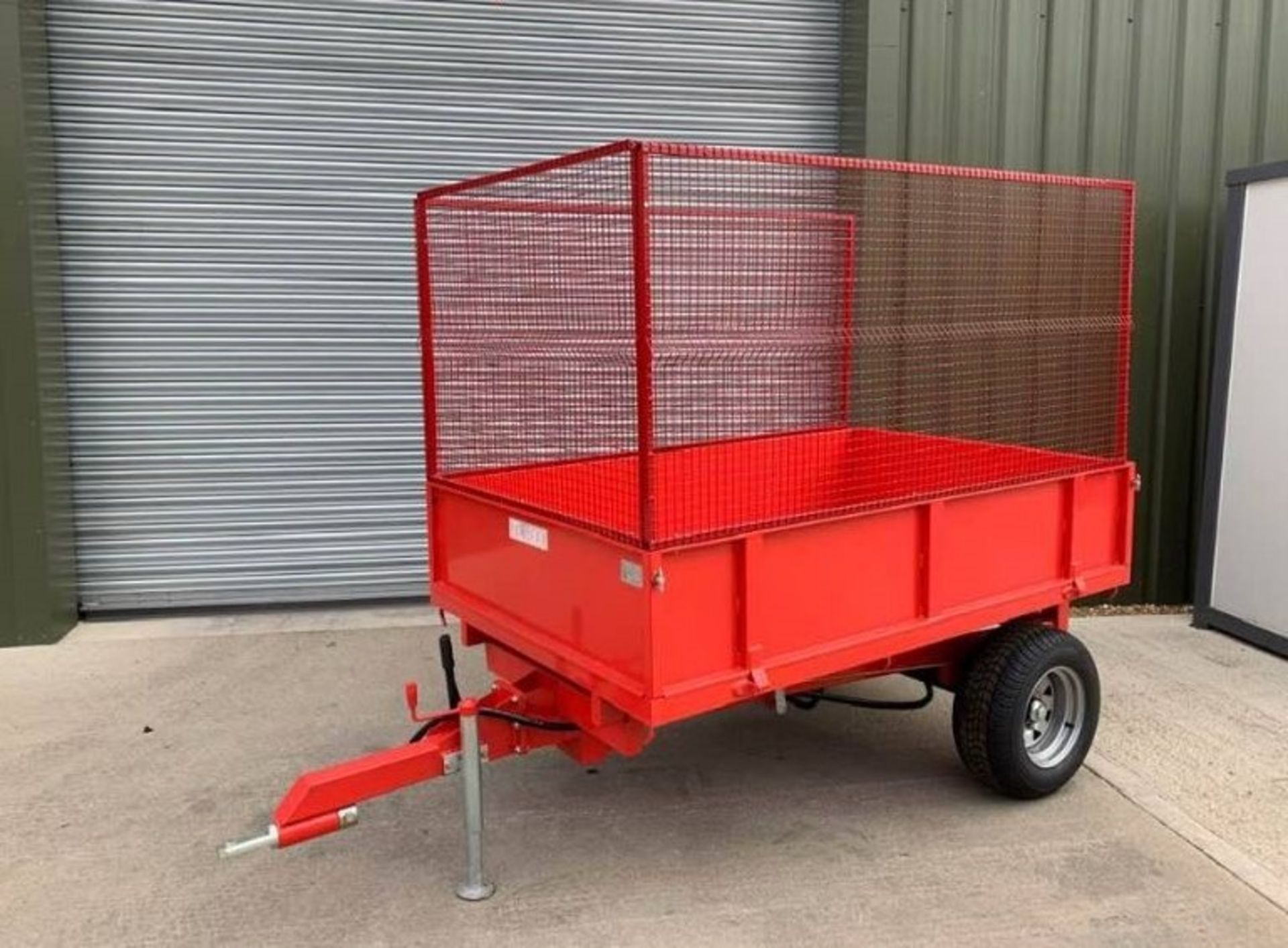 NEW TIPPING TRAILER WITH MESH SIDES - Image 4 of 4
