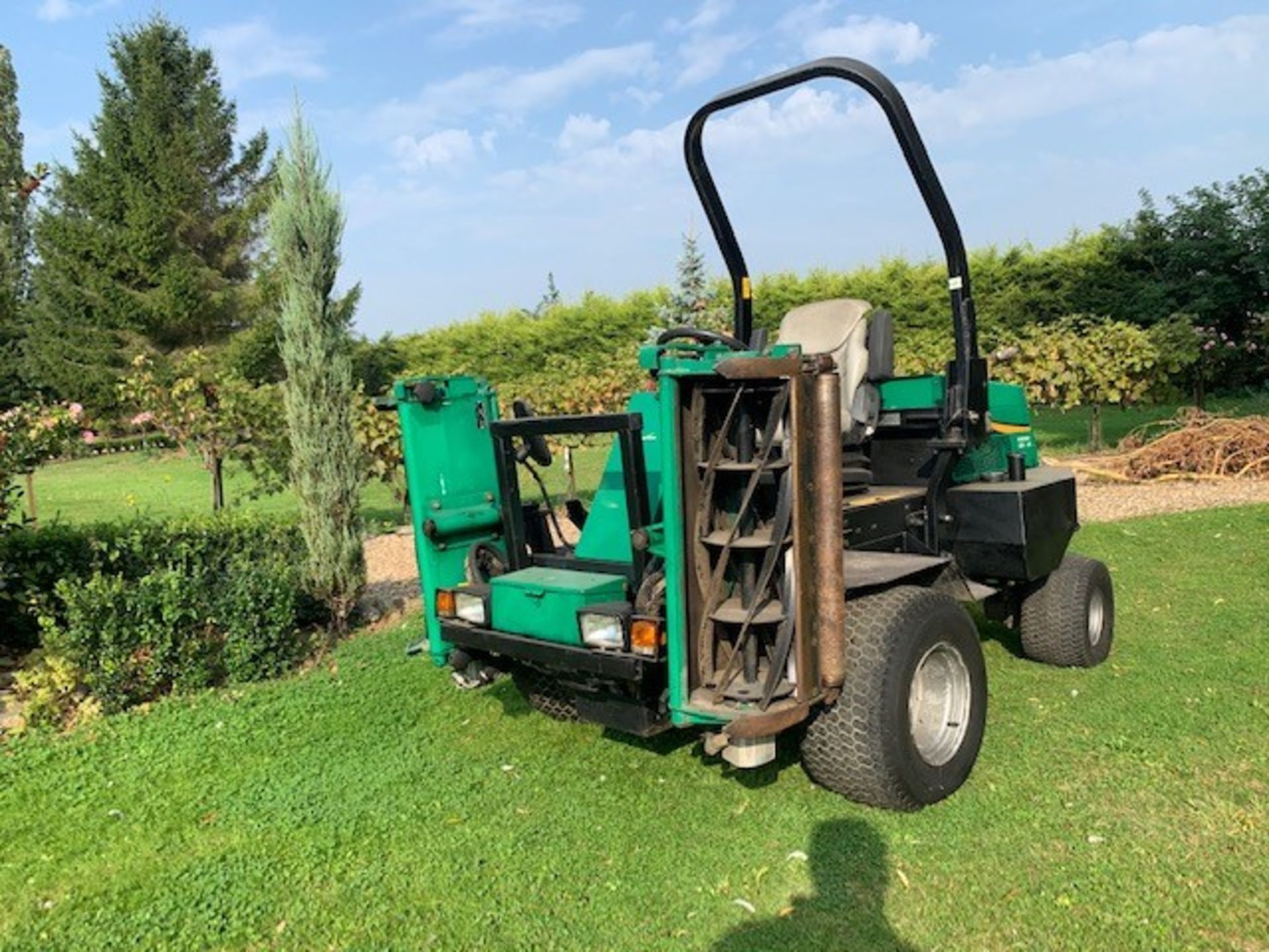 Ransomes Parkway 2250 Plus triplle Mower