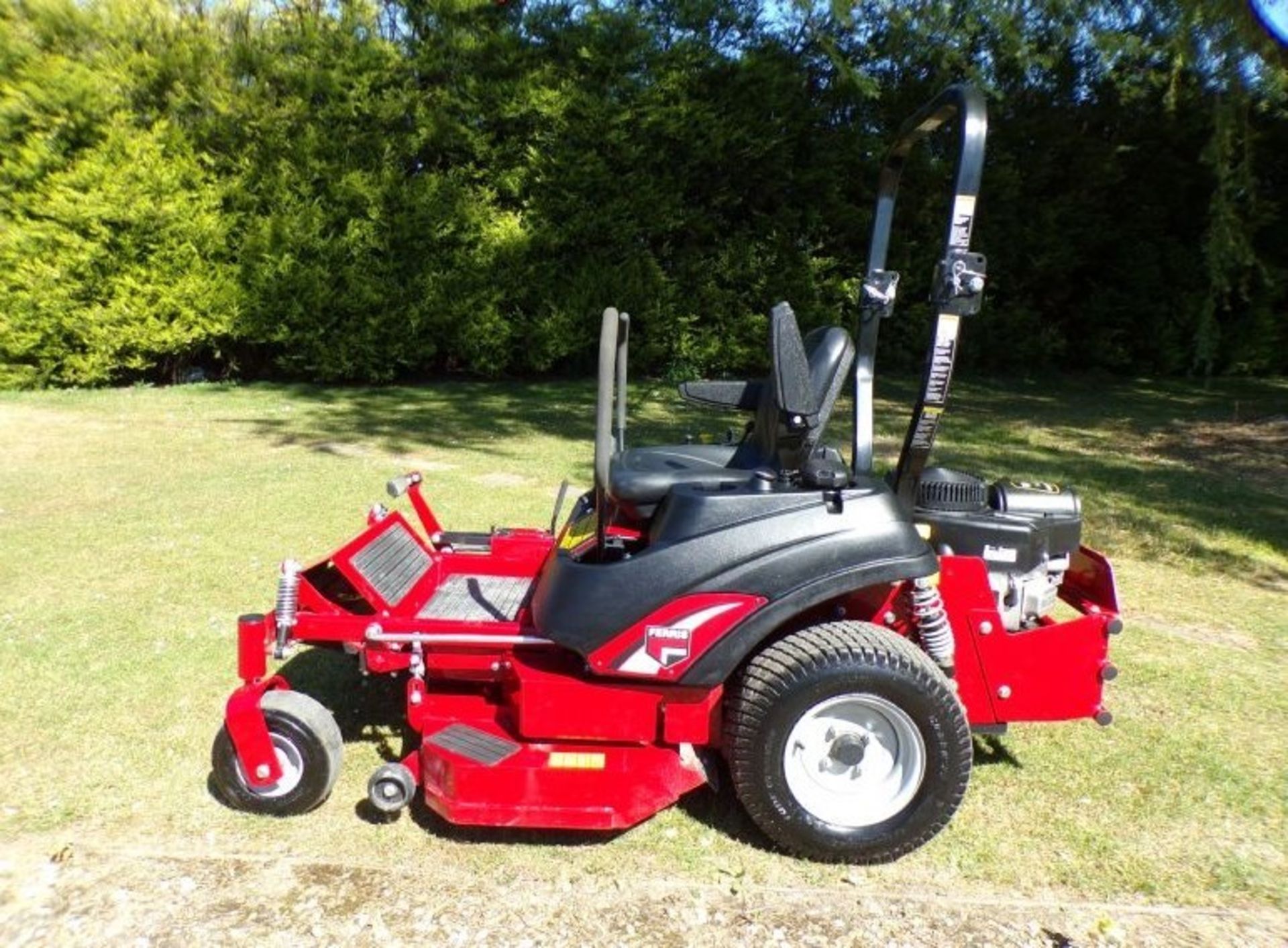 FERRIS IS600Z ZERO TURN PETROL MOWER - Image 4 of 6