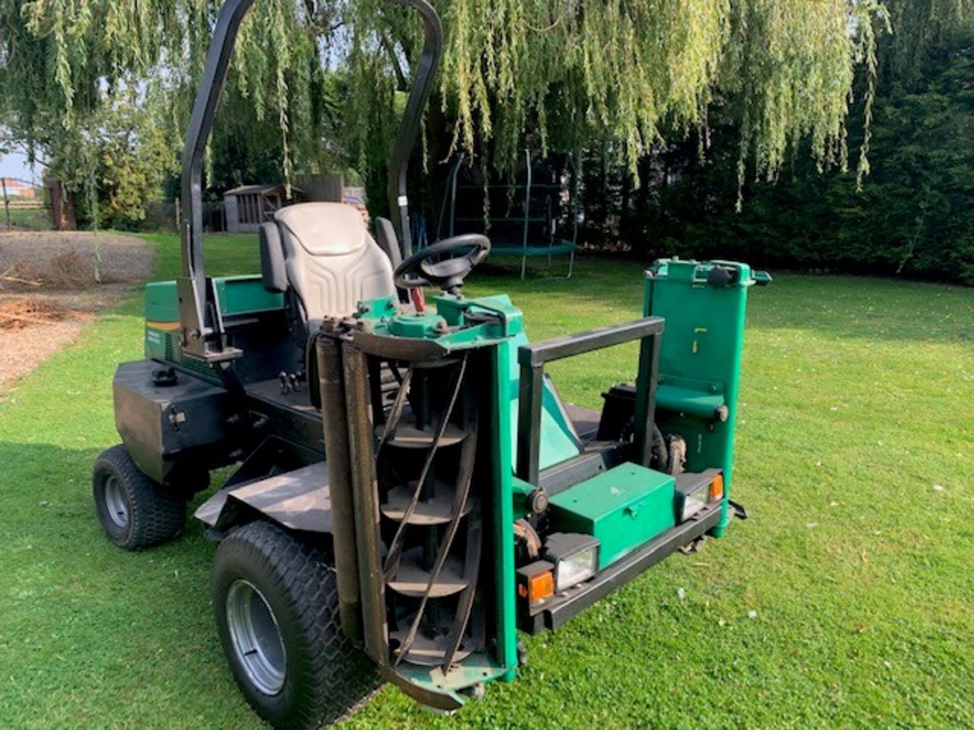 Ransomes Parkway 2250 Plus triplle Mower - Image 3 of 5