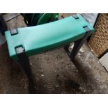 Hozelok Garden Kneeler