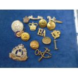 Military cap/ uniform badges and buttons to include suffolk regt. as found