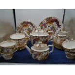 Stunning Royal crown Derby olde Avesbury tea set, includes 6 cups, 7 saucers, 6 cake plates 16cm,