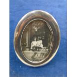 11 x 9 cm oval silver photo frame