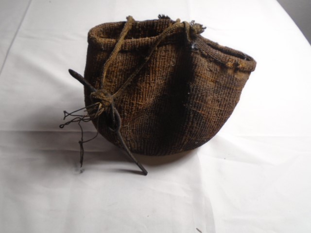 old hand woven horses nose bag - Image 2 of 2