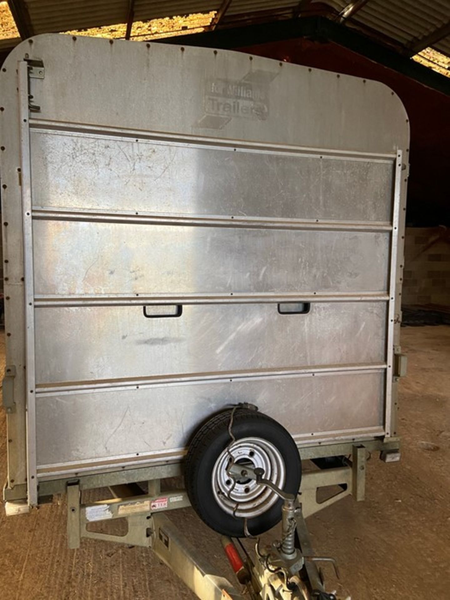 DP-1200-12 ' twin-axle cattle trailer - Image 6 of 9