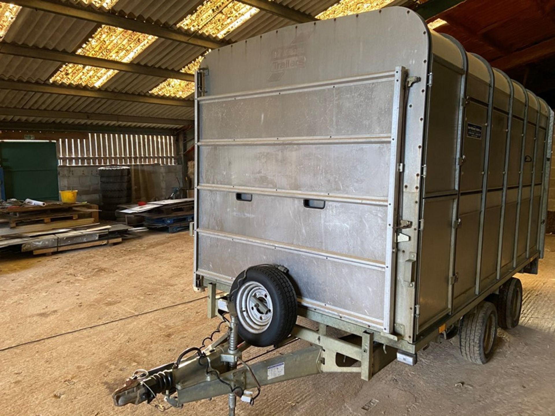 DP-1200-12 ' twin-axle cattle trailer - Image 5 of 9