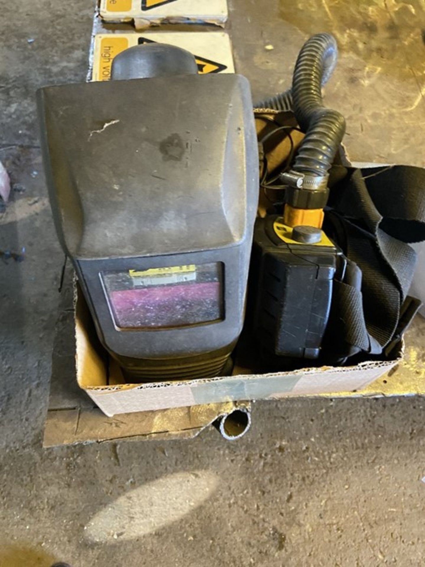 Esab Air feed welding mask with spare filter