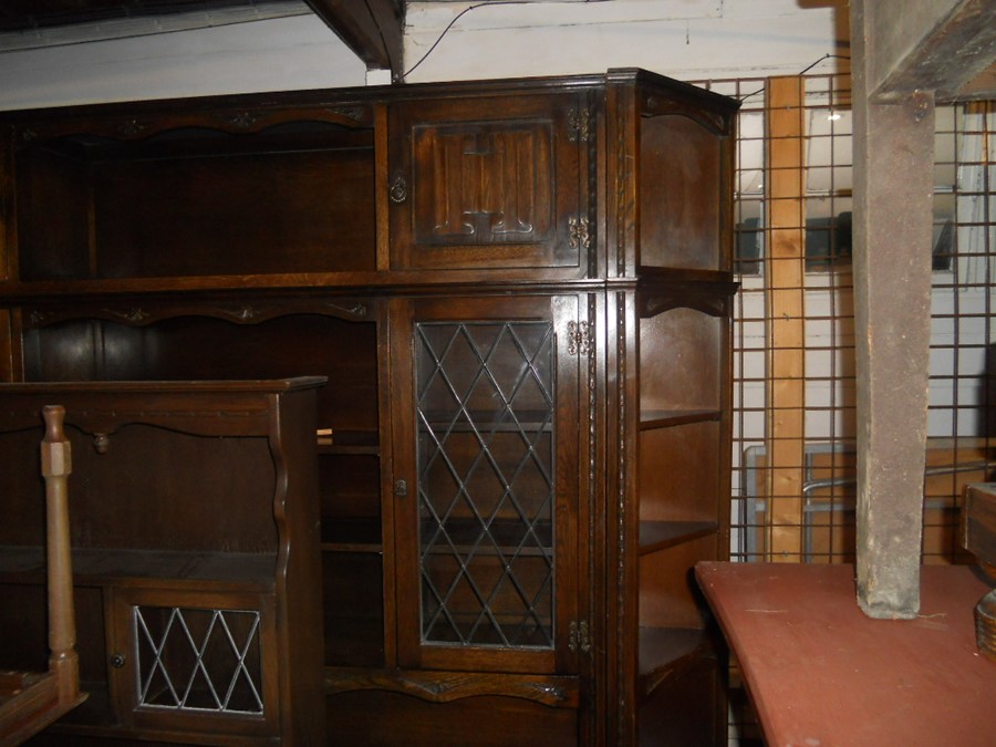 Jaycee Oak wall unit / display cabinet with various cupboards and adjustable shelves - Image 2 of 3