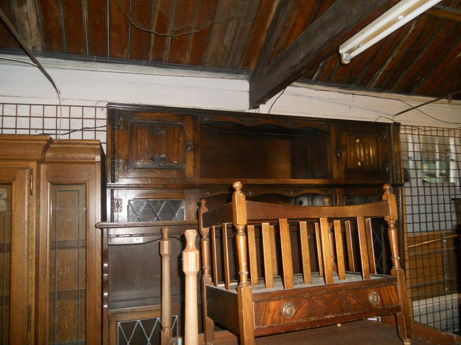 Jaycee Oak wall unit / display cabinet with various cupboards and adjustable shelves - Image 3 of 3