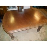 Victorian Mahogany Wind Out Dining Table on porcelain Castors ( no leaves all missing )