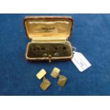 A pair of 9ct gold (marked 375) cufflinks in box (4.23gms)