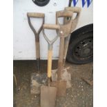 4 spades / shovels