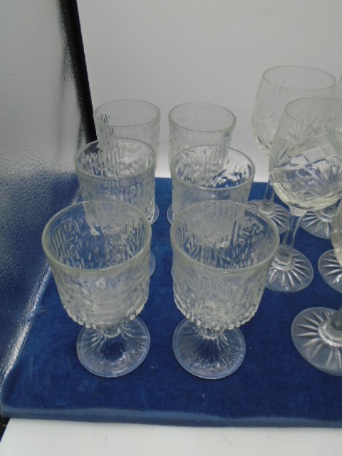 Assorted Glasses ( no damage ) - Image 2 of 5