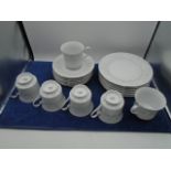 18 Piece Tea Set ( no damage )