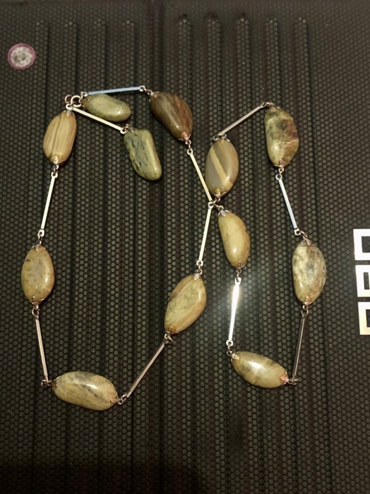 Polished stone necklace - Image 3 of 3
