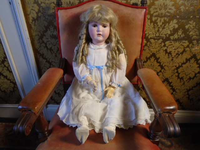 A beautiful vintage (Victorian/Edwardian) Kestner Composite doll, bisque face made in Germany 33