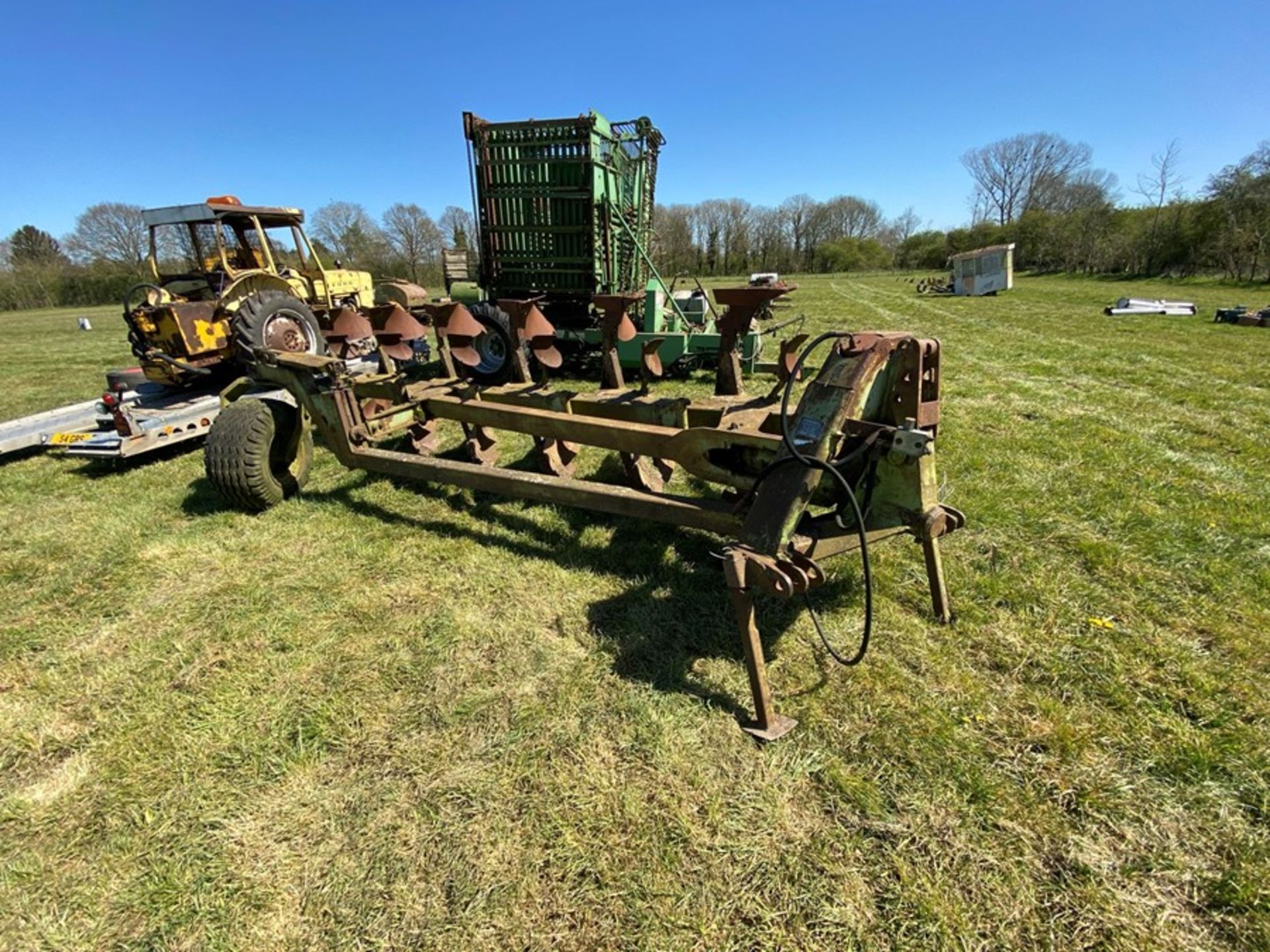 Dowdeswell 6 furrow plough - Image 2 of 2