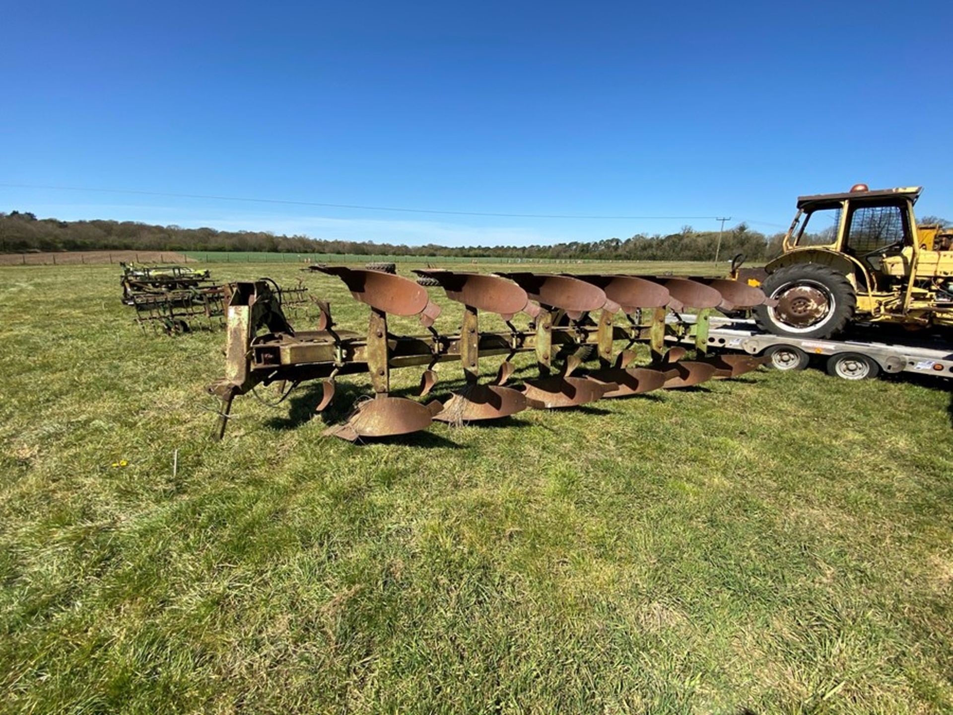 Dowdeswell 6 furrow plough