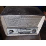 Vintage Bakelite Radio ( sold as a collectors item )