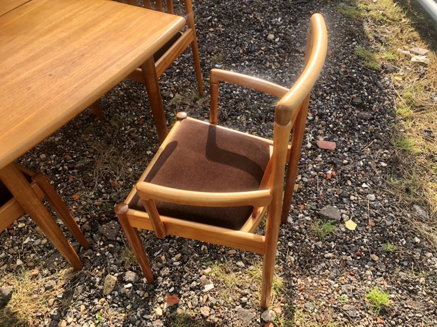 Retro Meredew Avalon extending dining table with 6 chair frames ( including 2 carvers ) table has - Image 2 of 9