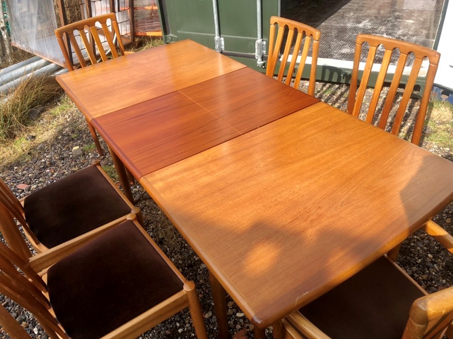 Retro Meredew Avalon extending dining table with 6 chair frames ( including 2 carvers ) table has - Image 5 of 9