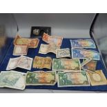Foreign bank notes (14) from Kenya, Japan, India
