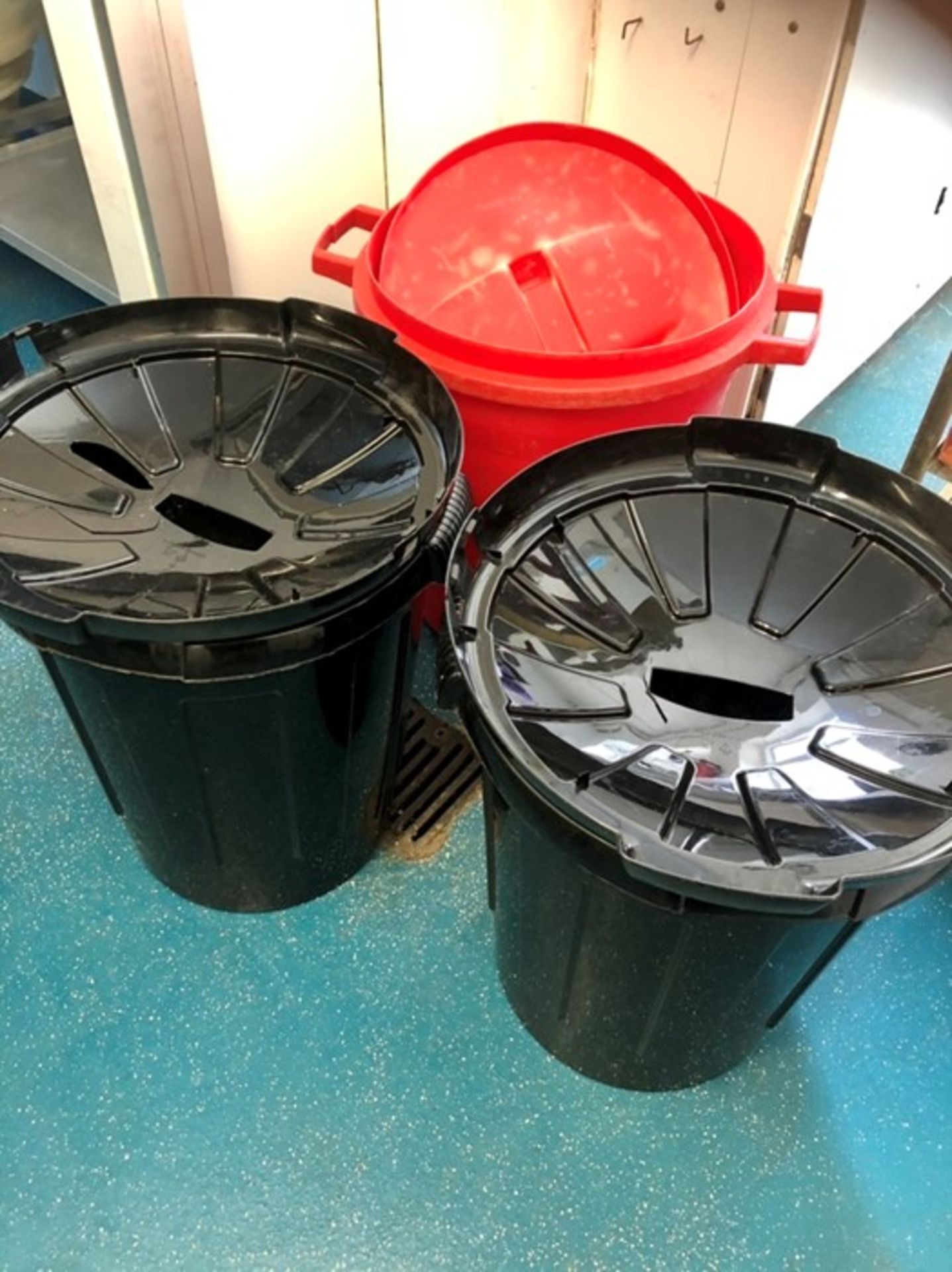 3 plastic bins