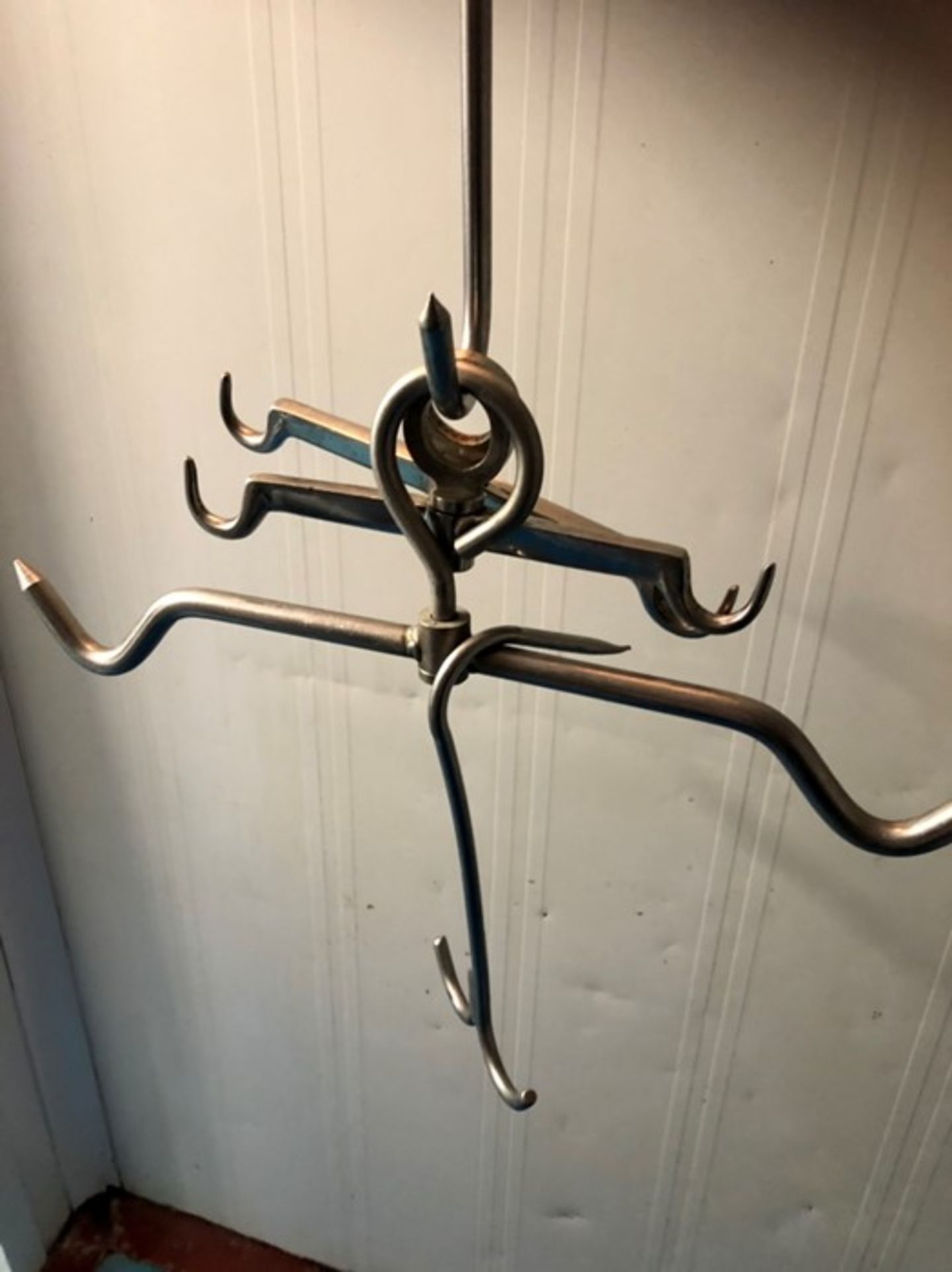 3 swivel gambrel , 1 other plus long meat hook