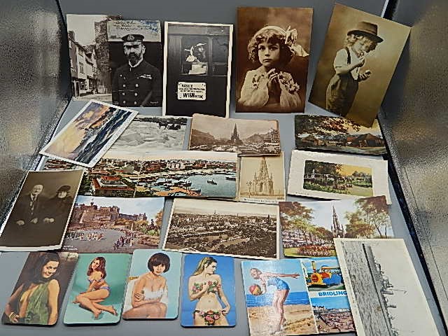 A mixed lot of ephemera to include post cards, picture cards, photo's, telegrams etc